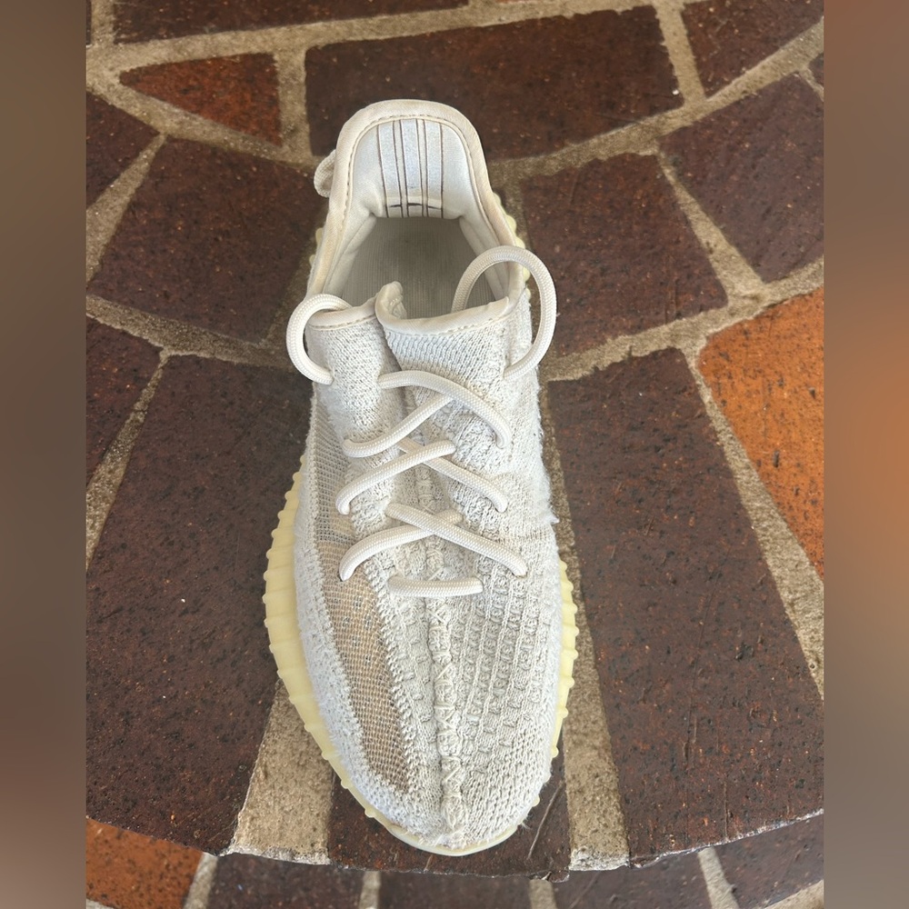 Yeezy - Women shoes - Picture 4 of 9